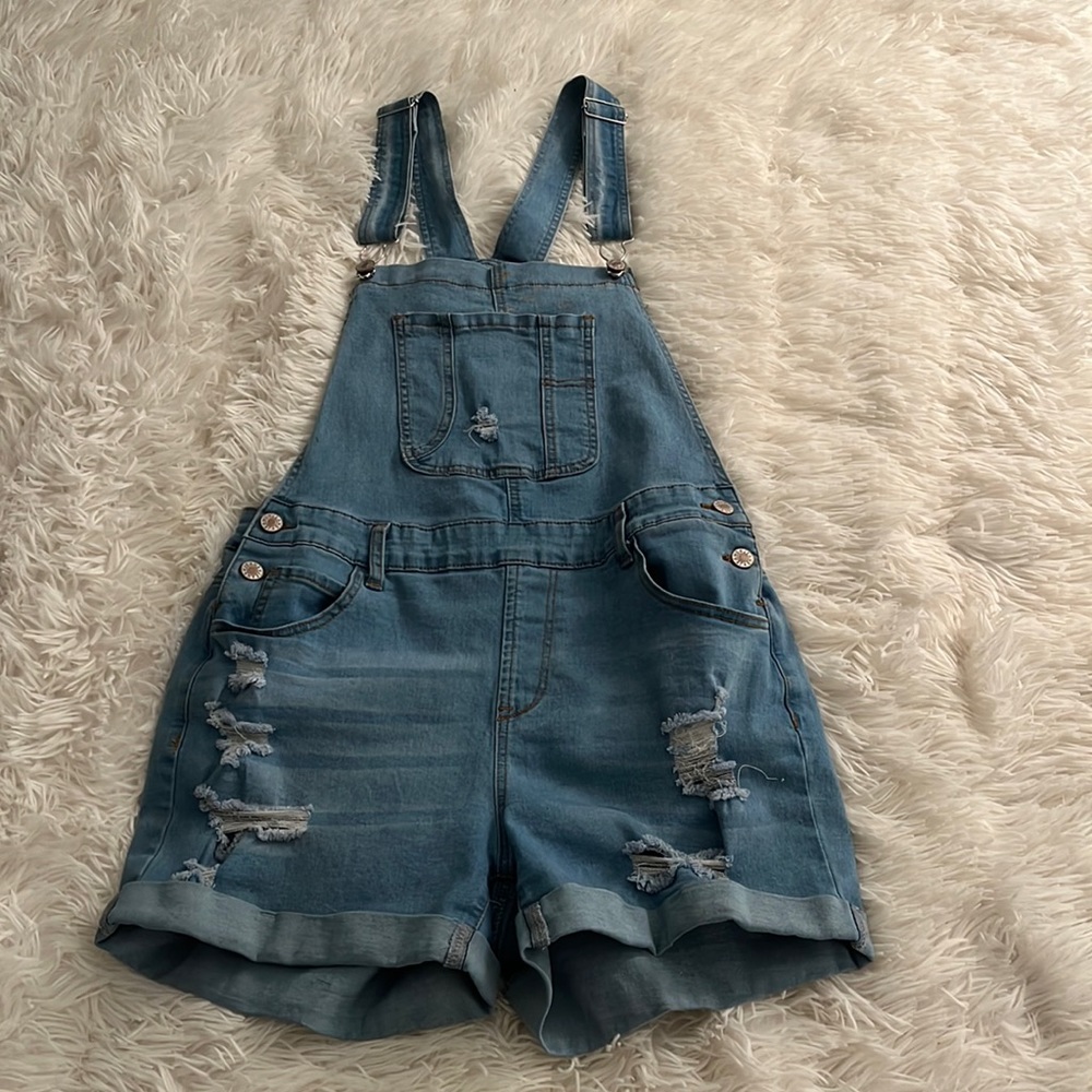 Overall shorts